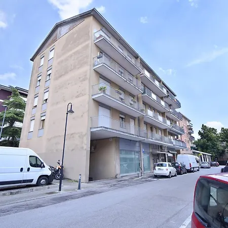 Welc-om Panta Rei ゲストハウス 3*